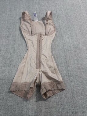 Snatched Body Faja Shapewear Bodysuit Sculpting Full-Body Shaper in Nude Size XS